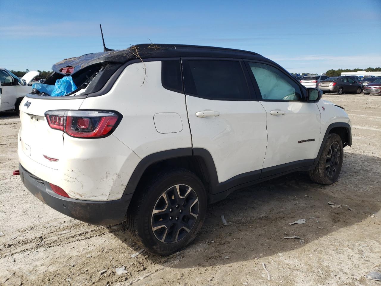 2019 Jeep Compass - Image 3