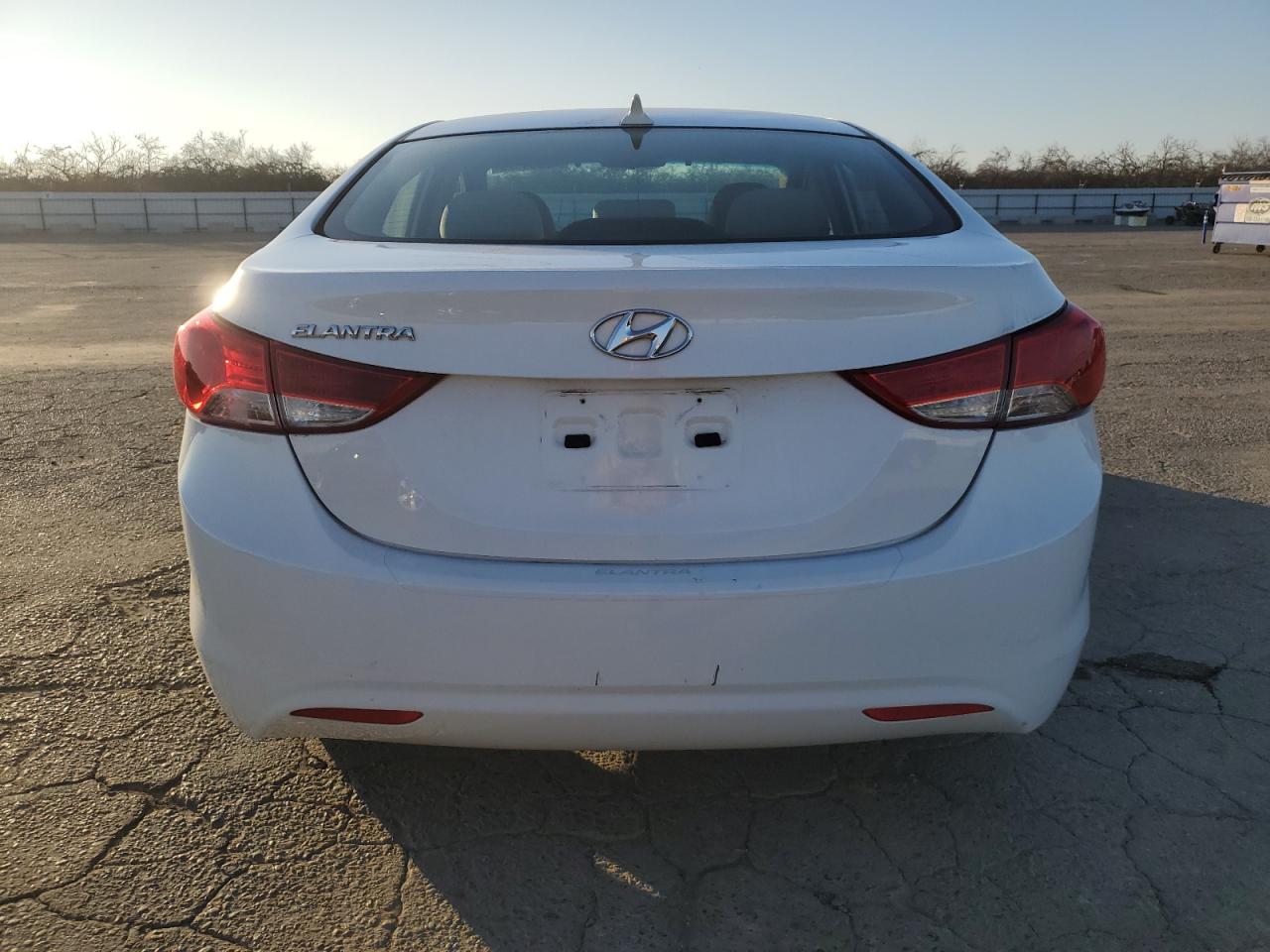 2013 Hyundai Elantra - Image 6