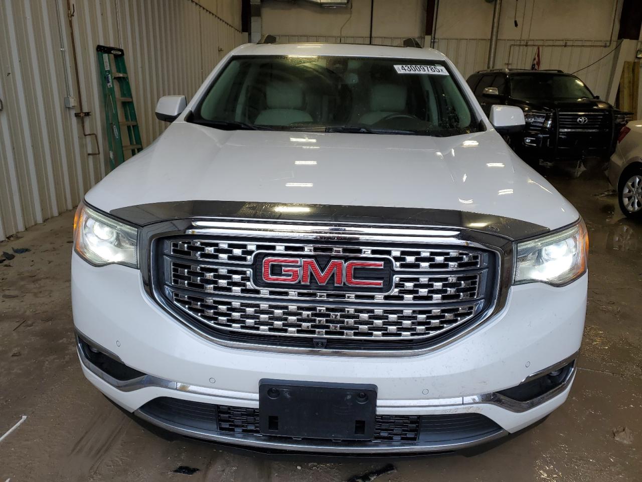 2019 GMC Acadia - Image 5
