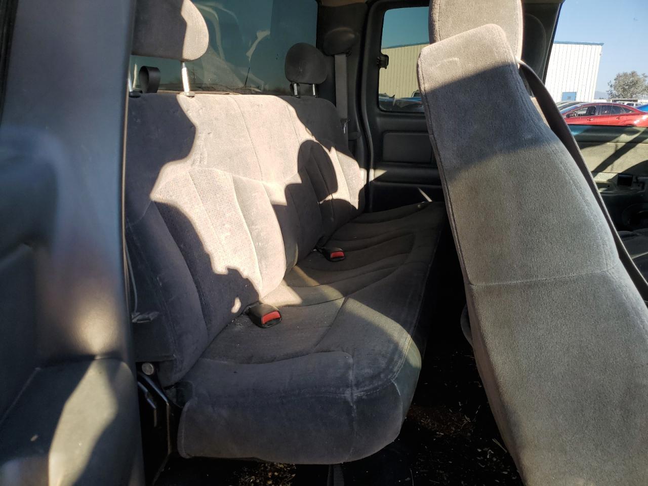 2001 Chevrolet Silverado - Image 10