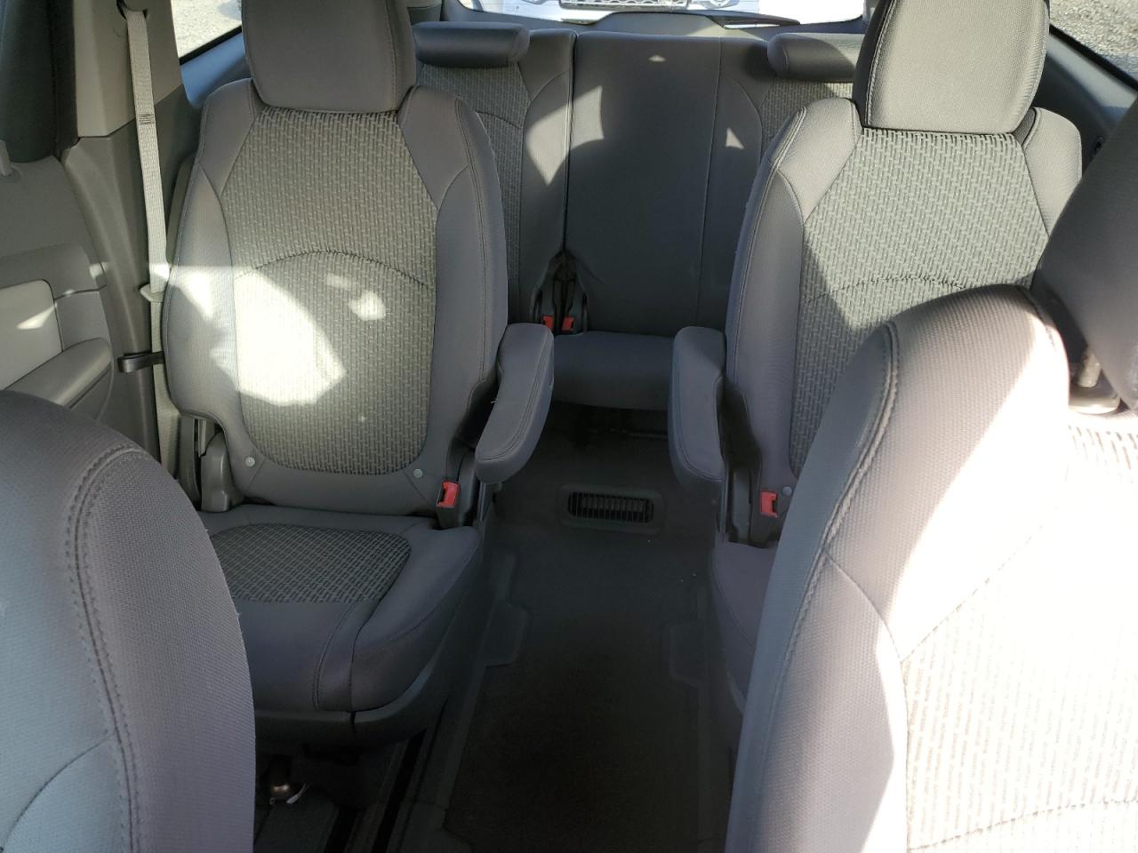 2012 Chevrolet Traverse - Image 10