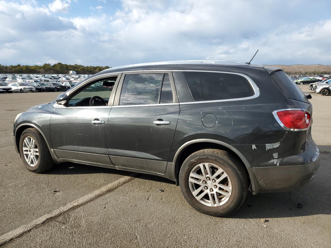 2009 Buick Enclave - Image 2