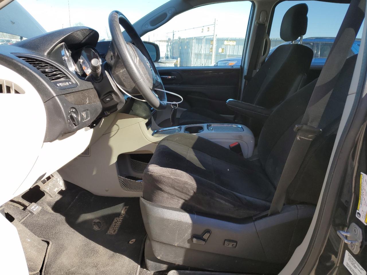 2013 Dodge Caravan - Image 7