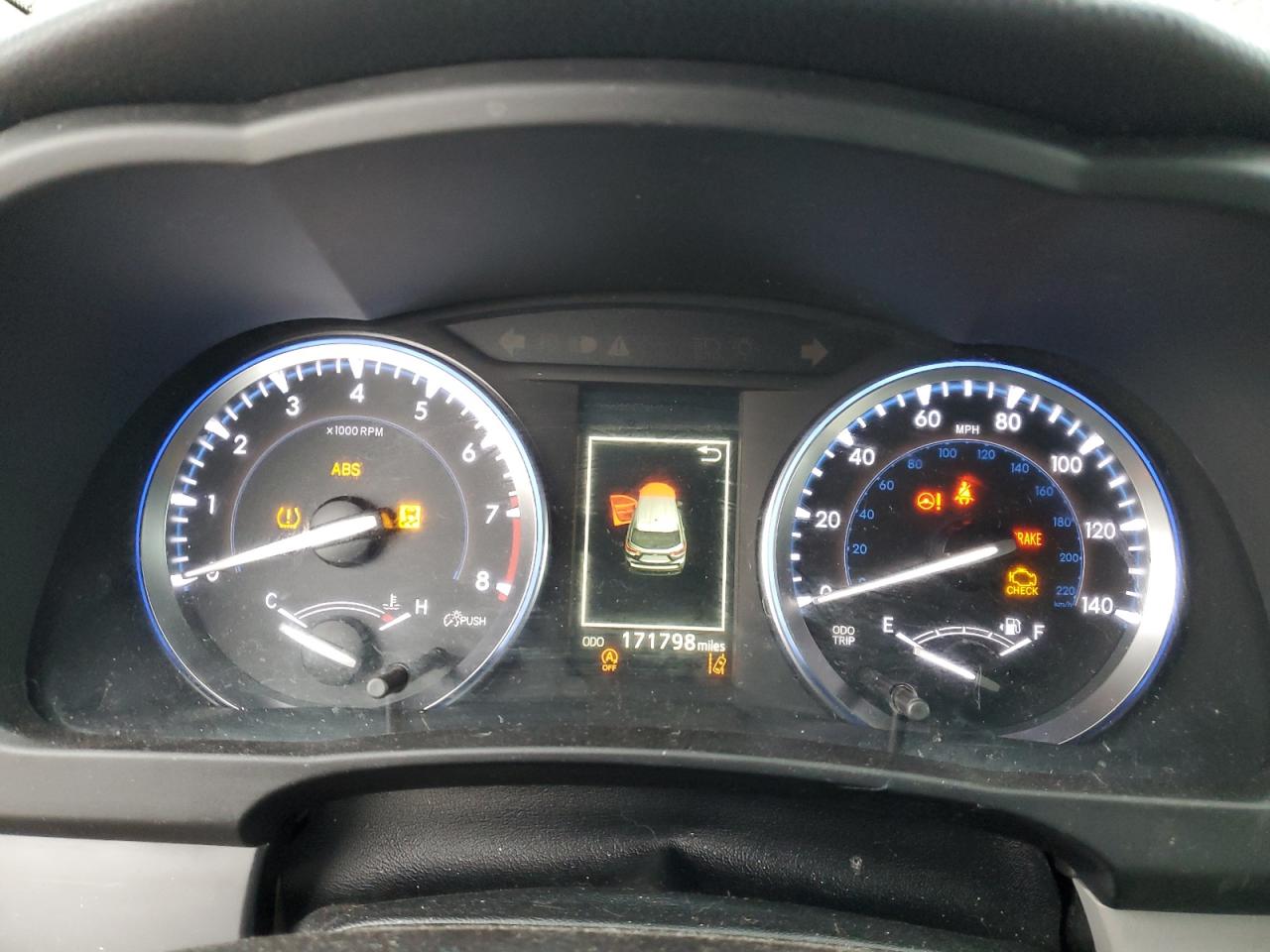 2017 Toyota Highlander - Image 9