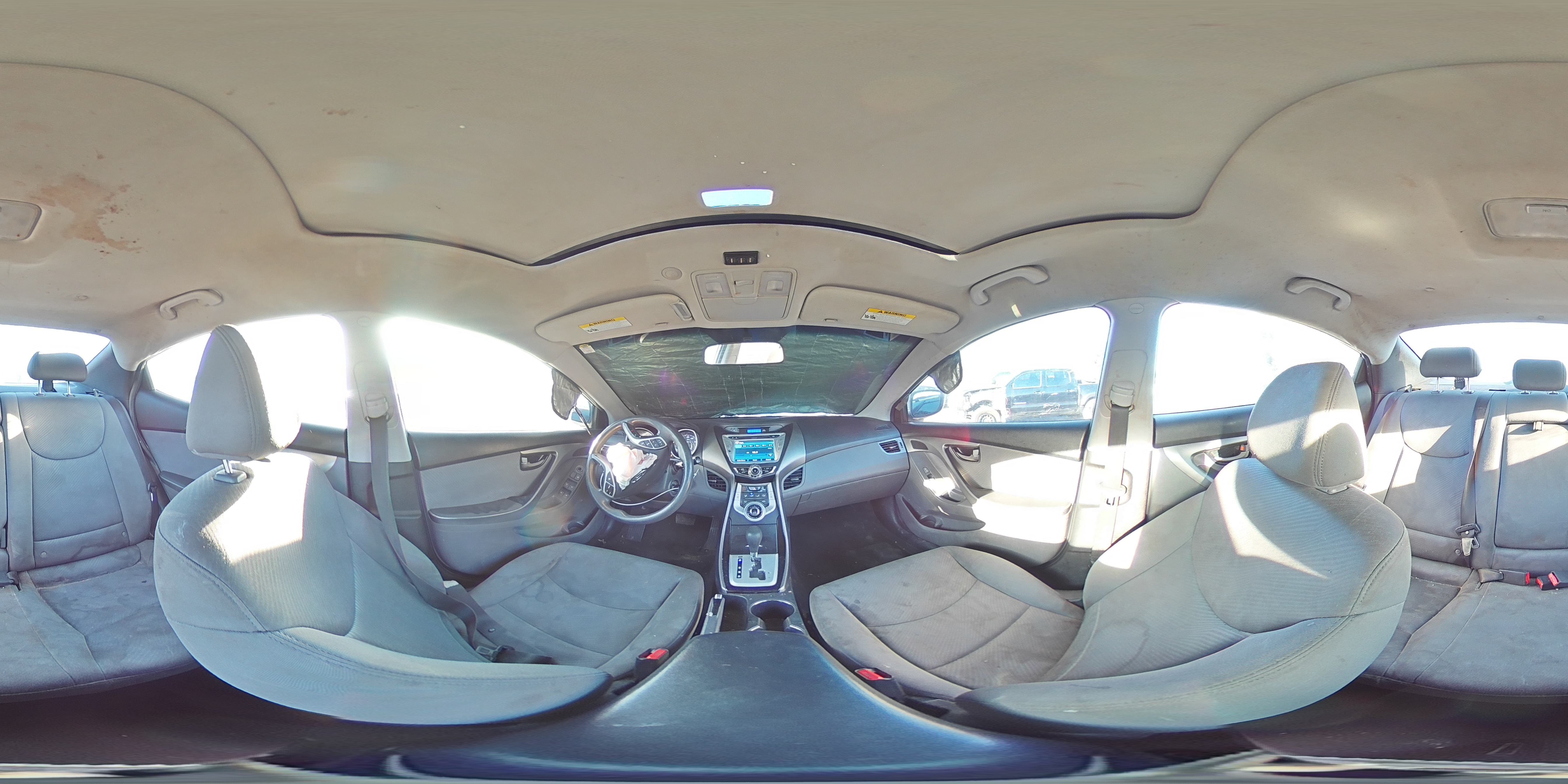 2011 Hyundai Elantra - Image 13