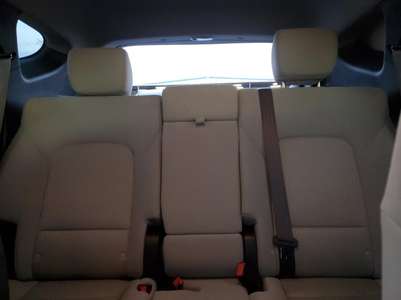 2013 Hyundai Santa Fe - Image 10