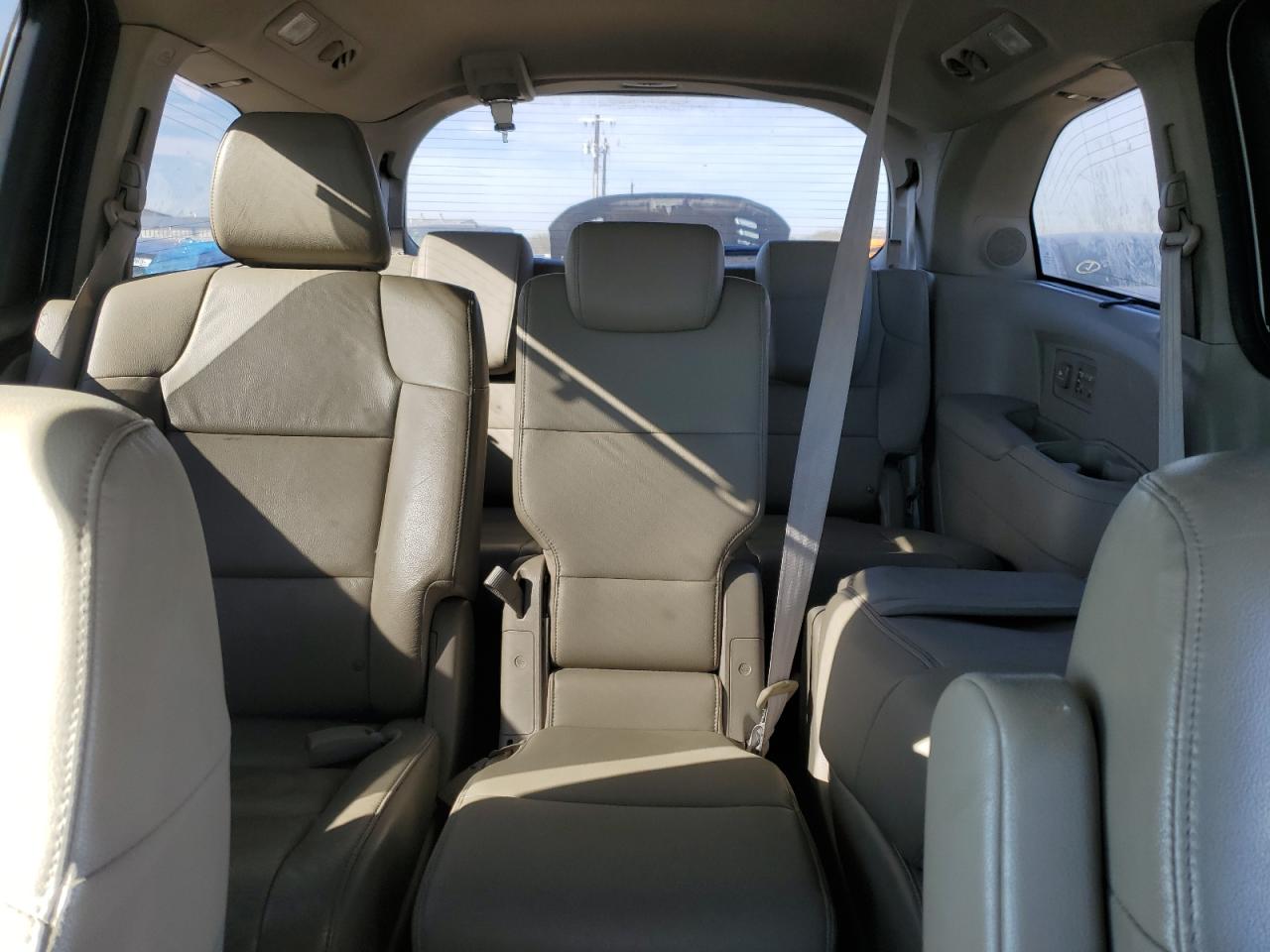 2012 Honda Odyssey - Image 10