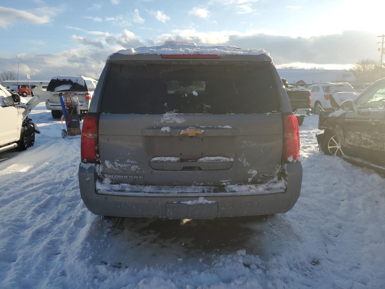 2018 Chevrolet Suburban - Image 6