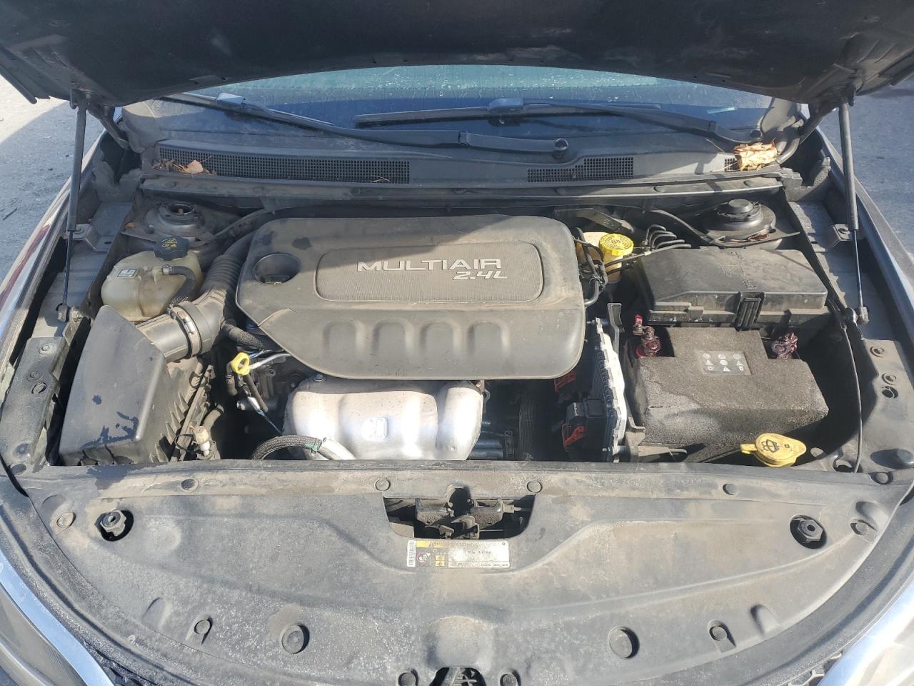 2015 Chrysler 200 - Image 11