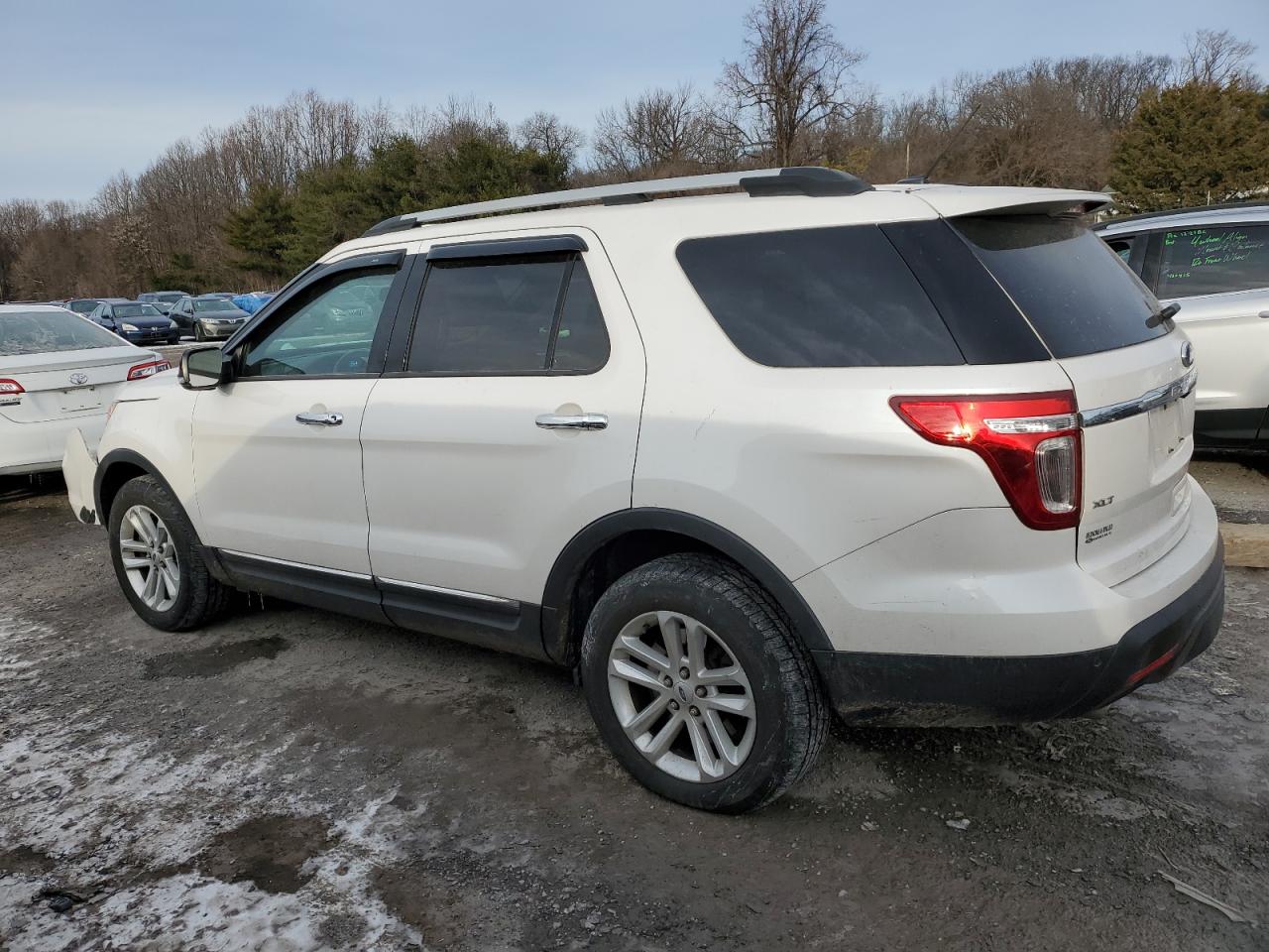 1FM5K8D88FGC02823 2015 FORD EXPLORER - Image 2