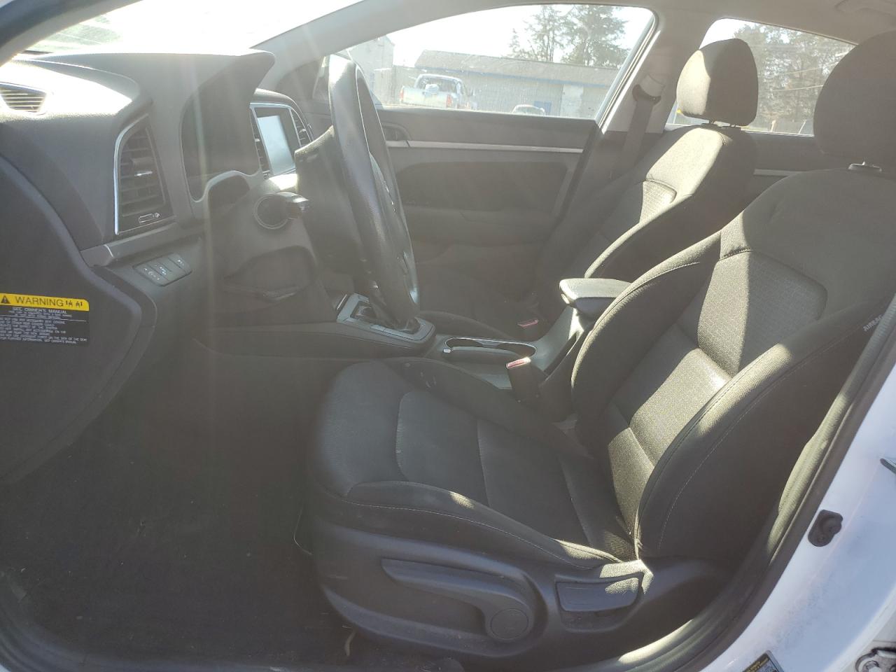 2018 Hyundai Elantra - Image 7