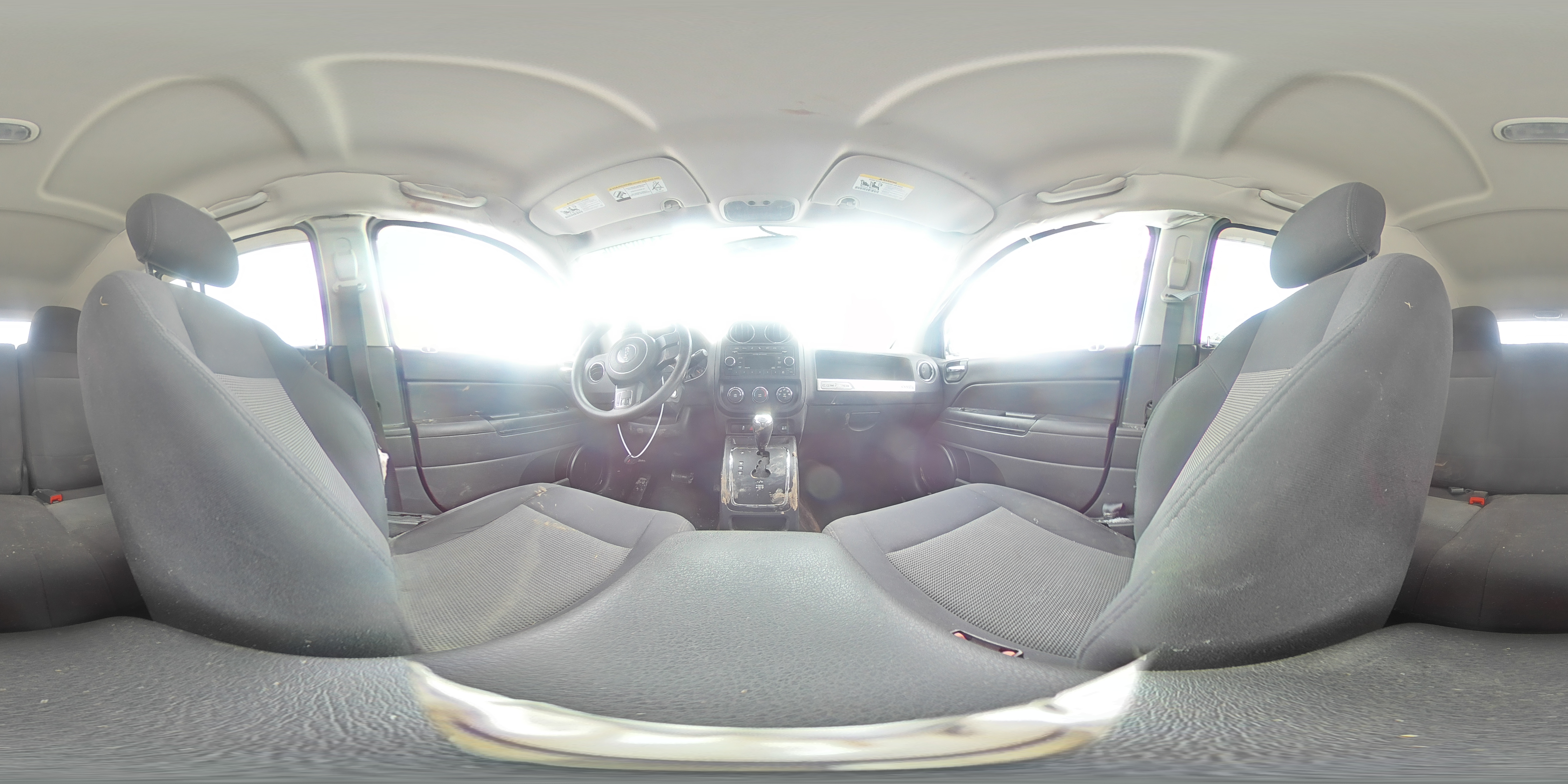 2016 Jeep Compass - Image 14