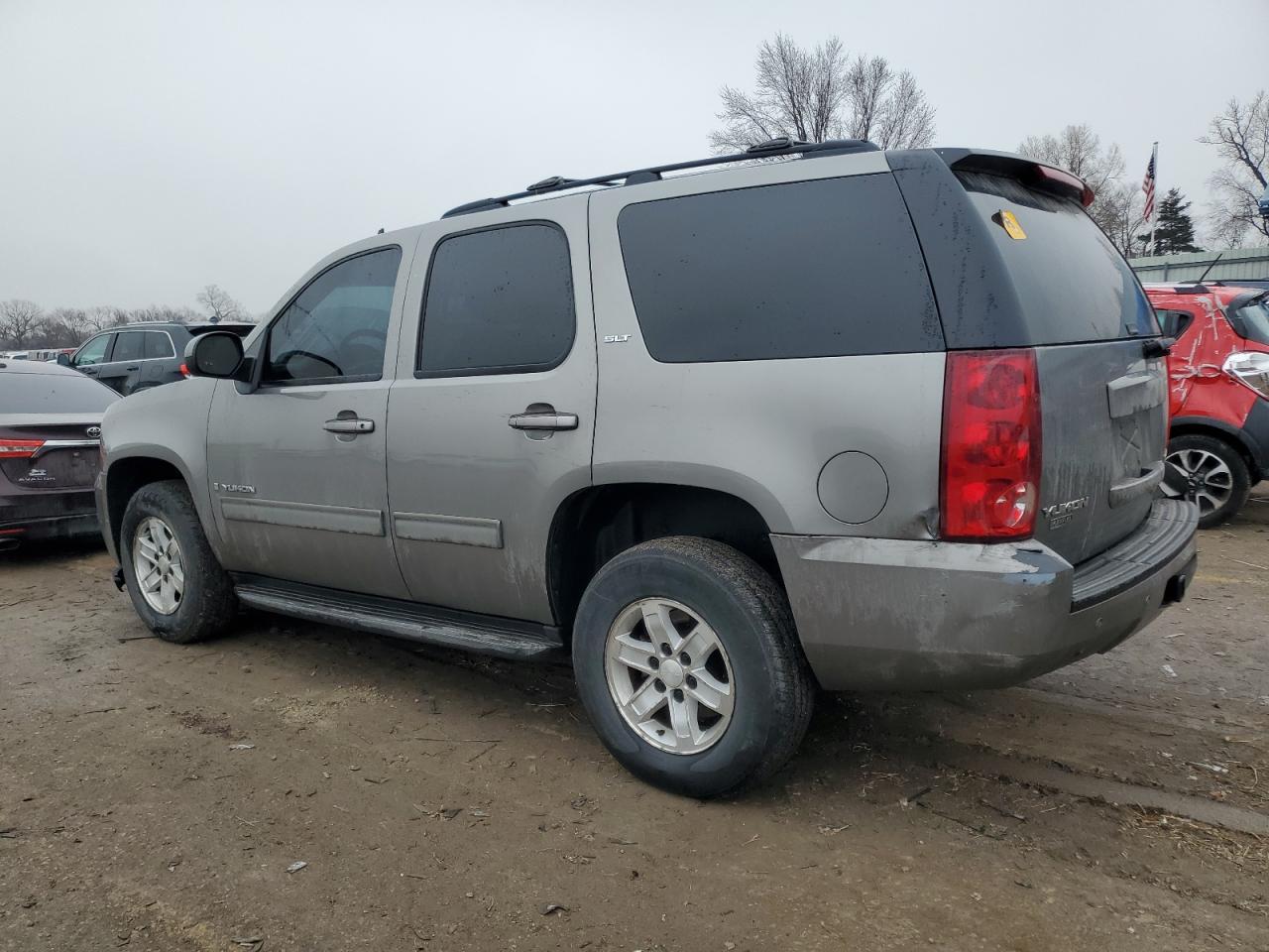 2009 GMC Yukon - Image 2