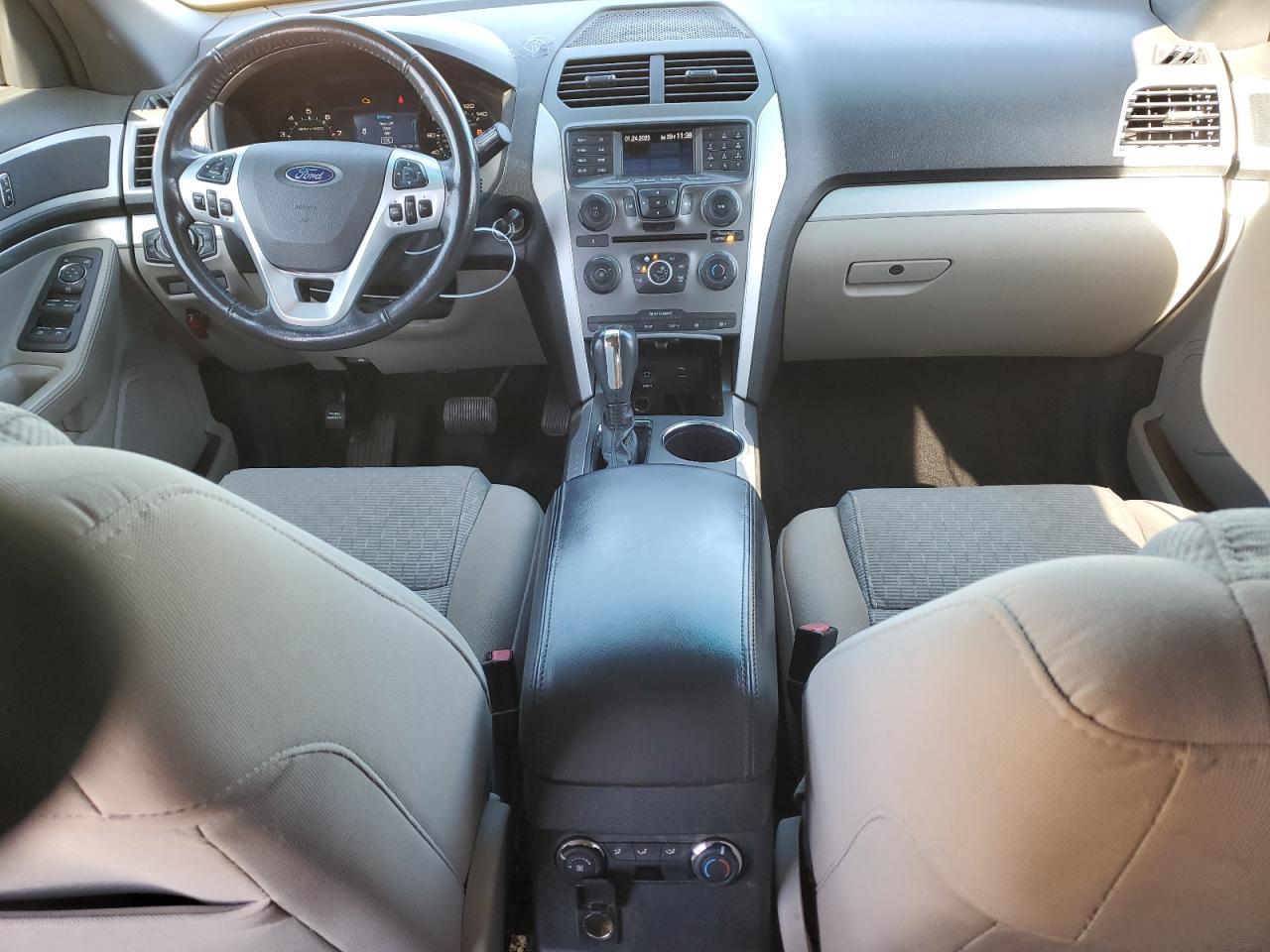 2012 Ford Explorer - Image 8