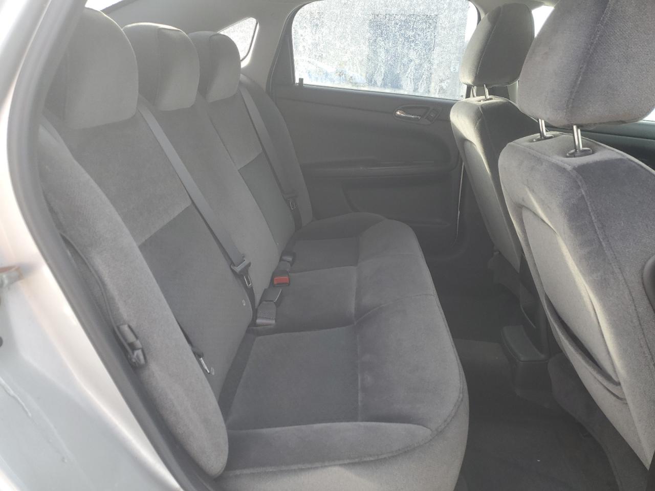 2009 Chevrolet Impala - Image 10