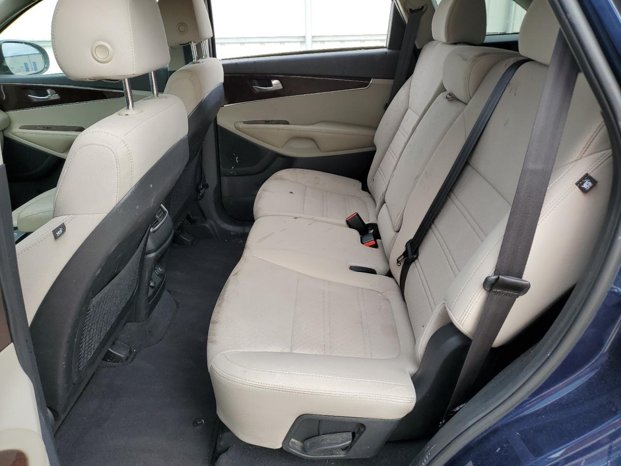 2018 Kia Sorento - Image 11