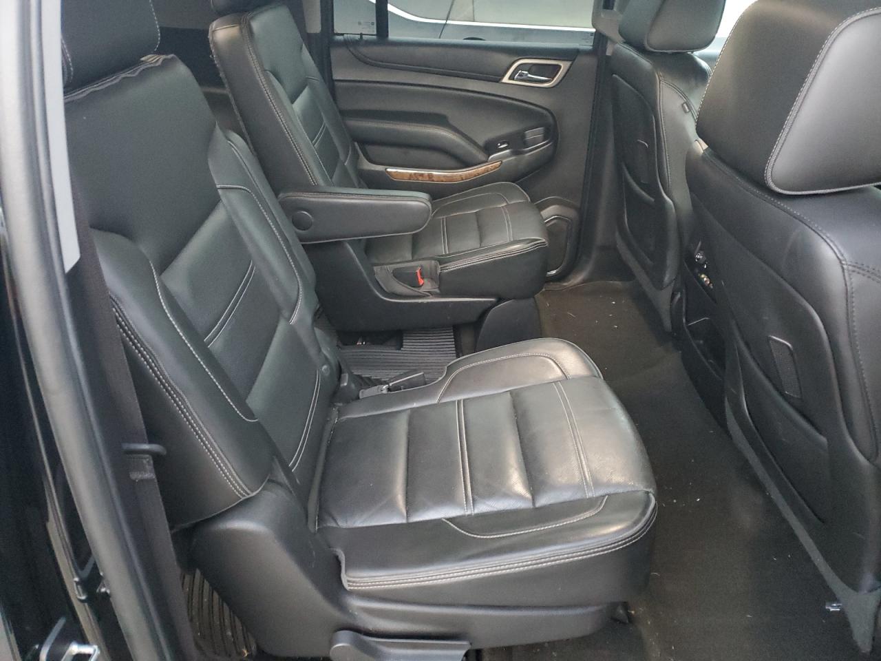2015 GMC Yukon - Image 11