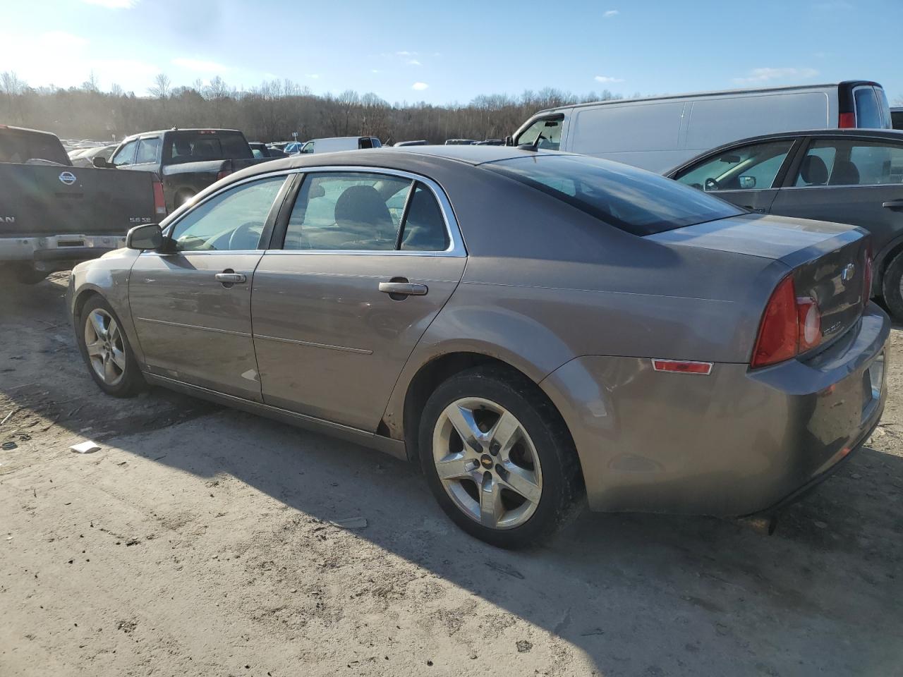 2010 Chevrolet Malibu - Image 2