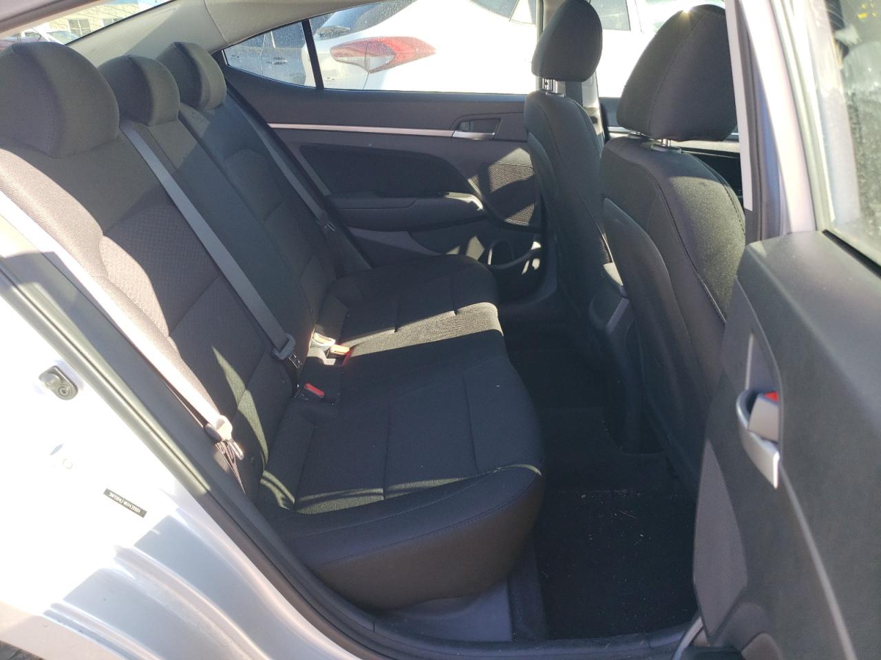2019 Hyundai Elantra - Image 10