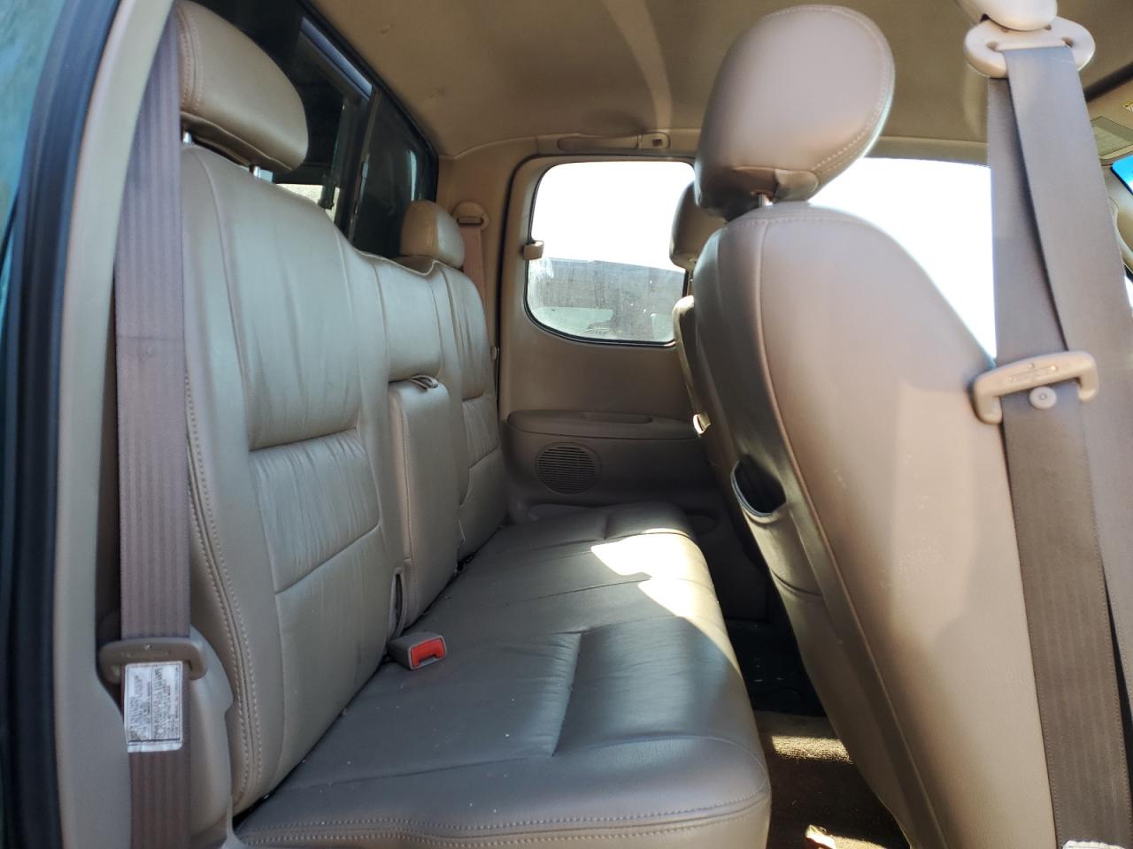 2004 Toyota Tundra - Image 10