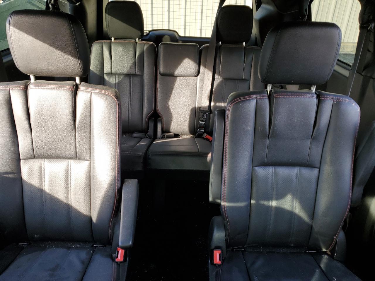 2019 Dodge Caravan - Image 10