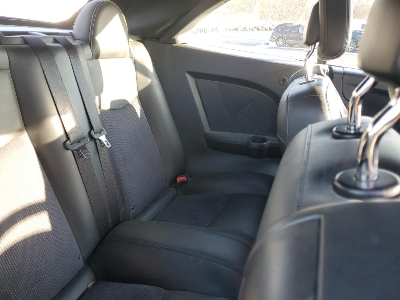 2011 Chrysler 200 - Image 10