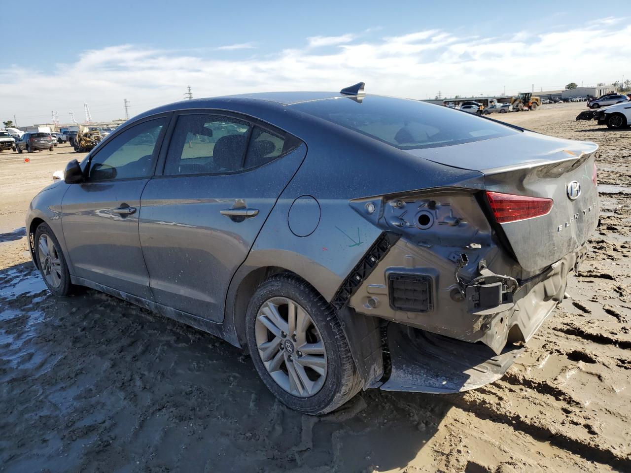 2019 Hyundai Elantra - Image 2