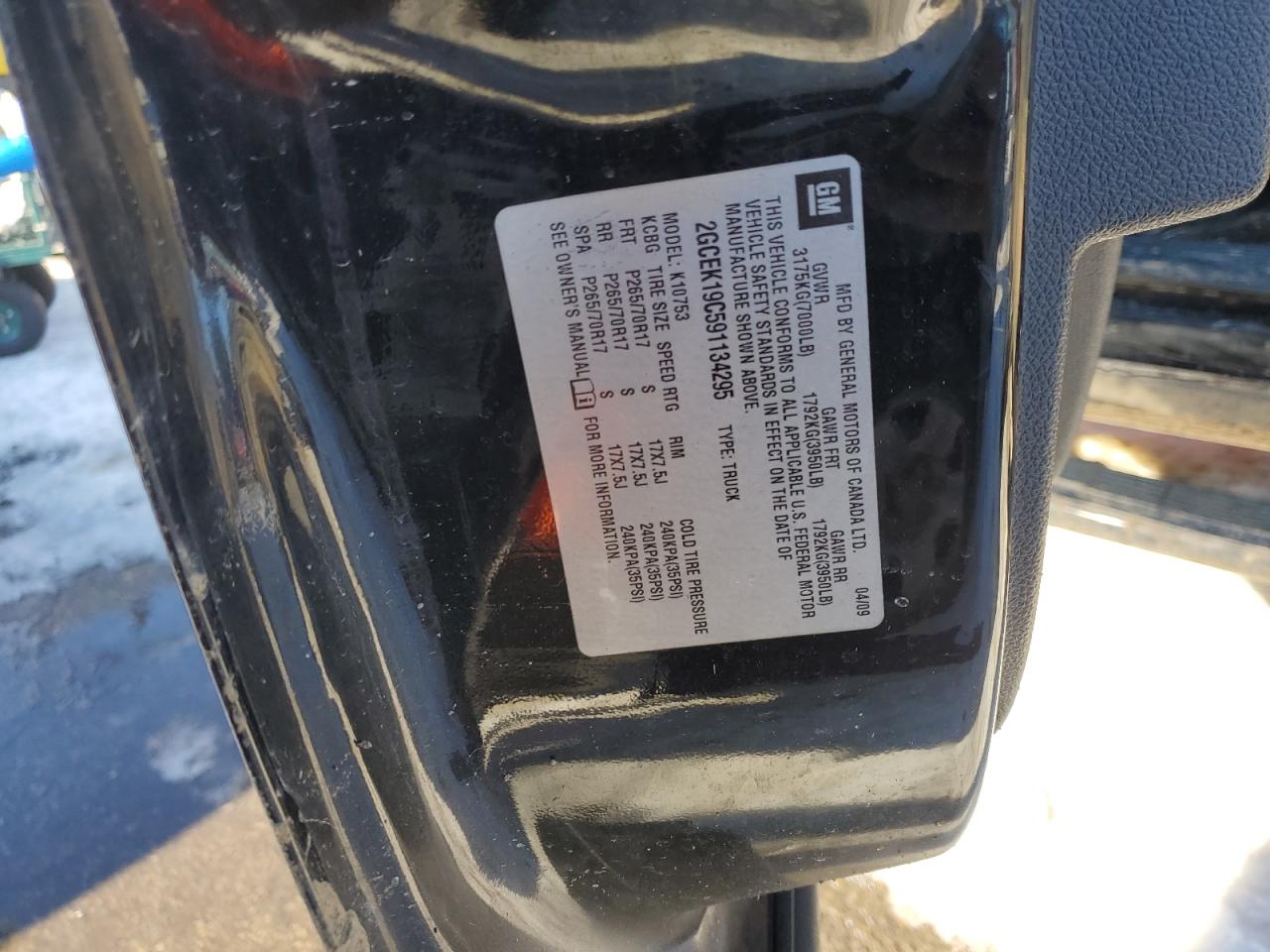 2009 Chevrolet Silverado - Image 12