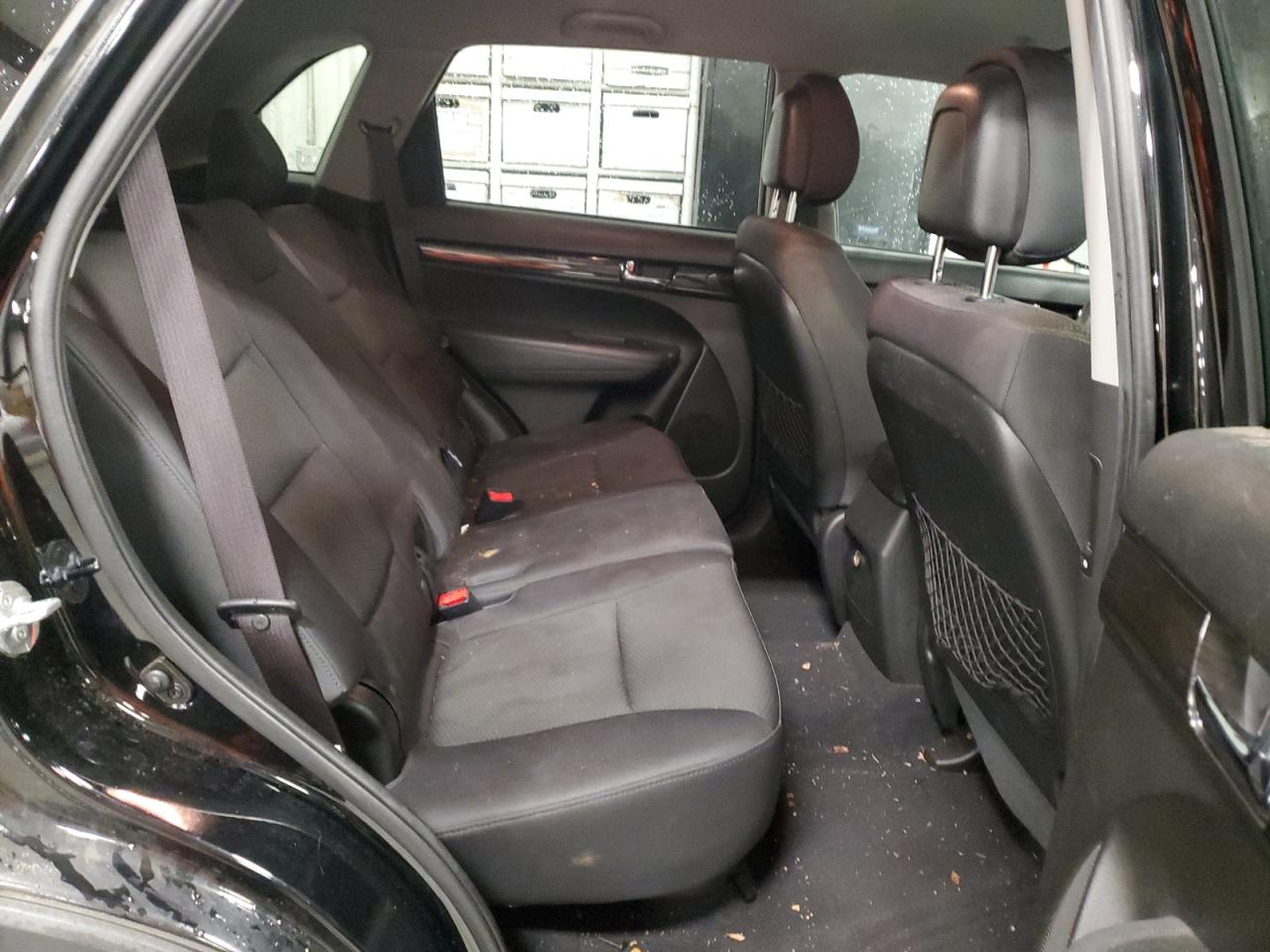 2011 Kia Sorento - Image 11