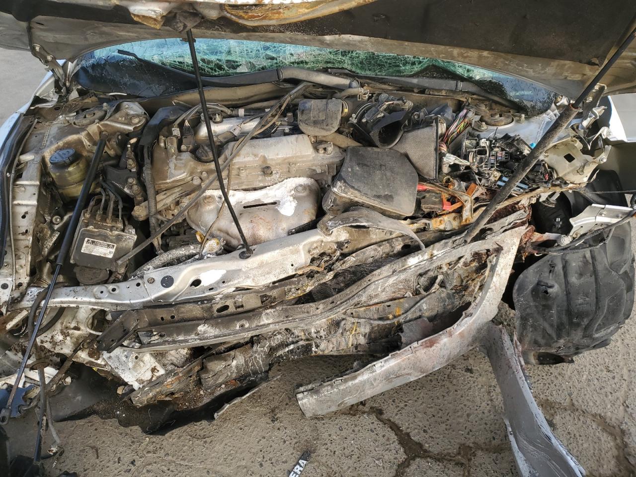 2010 Toyota Camry - Image 11