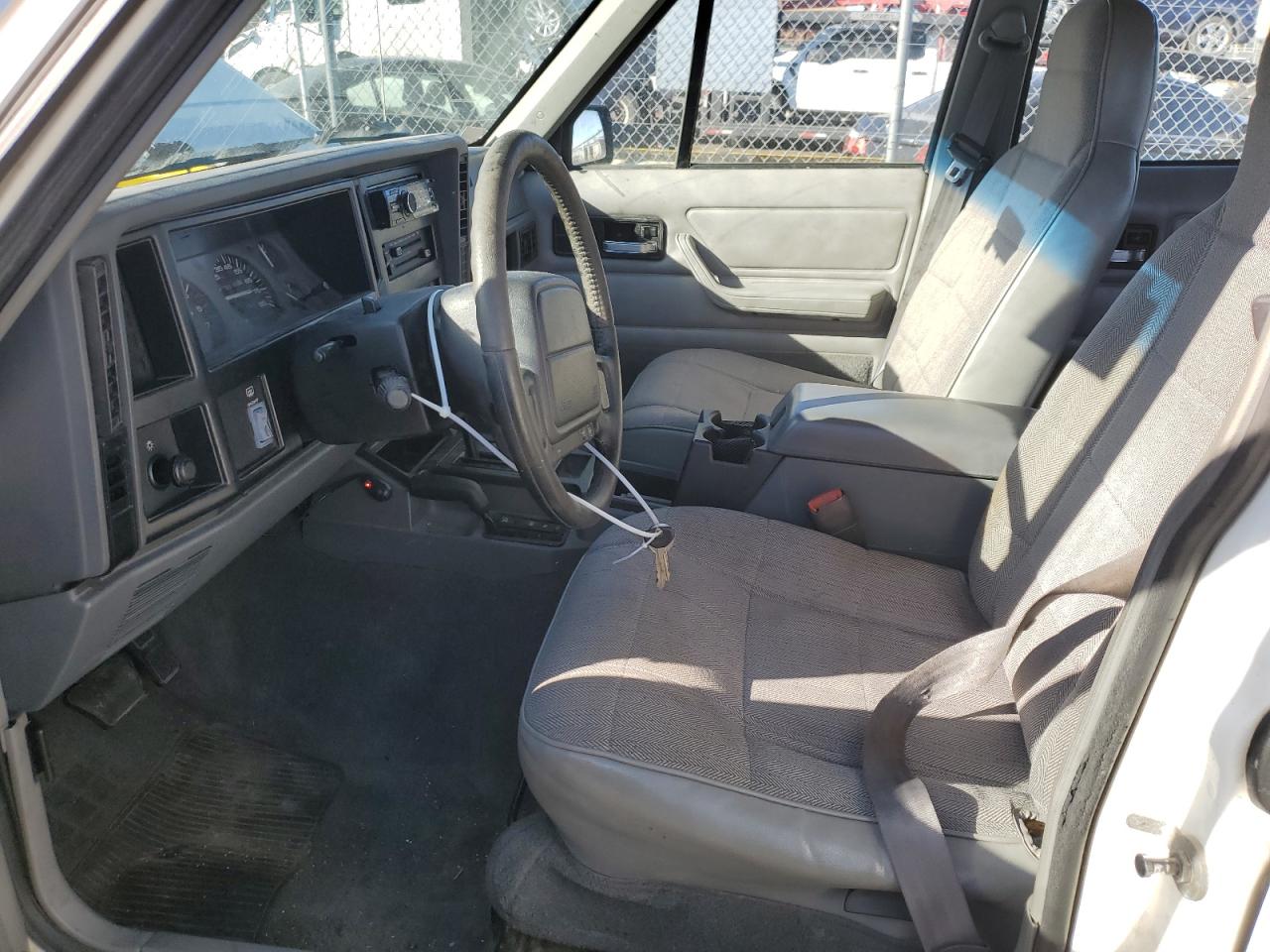 1996 Jeep Grand Cherokee - Image 7