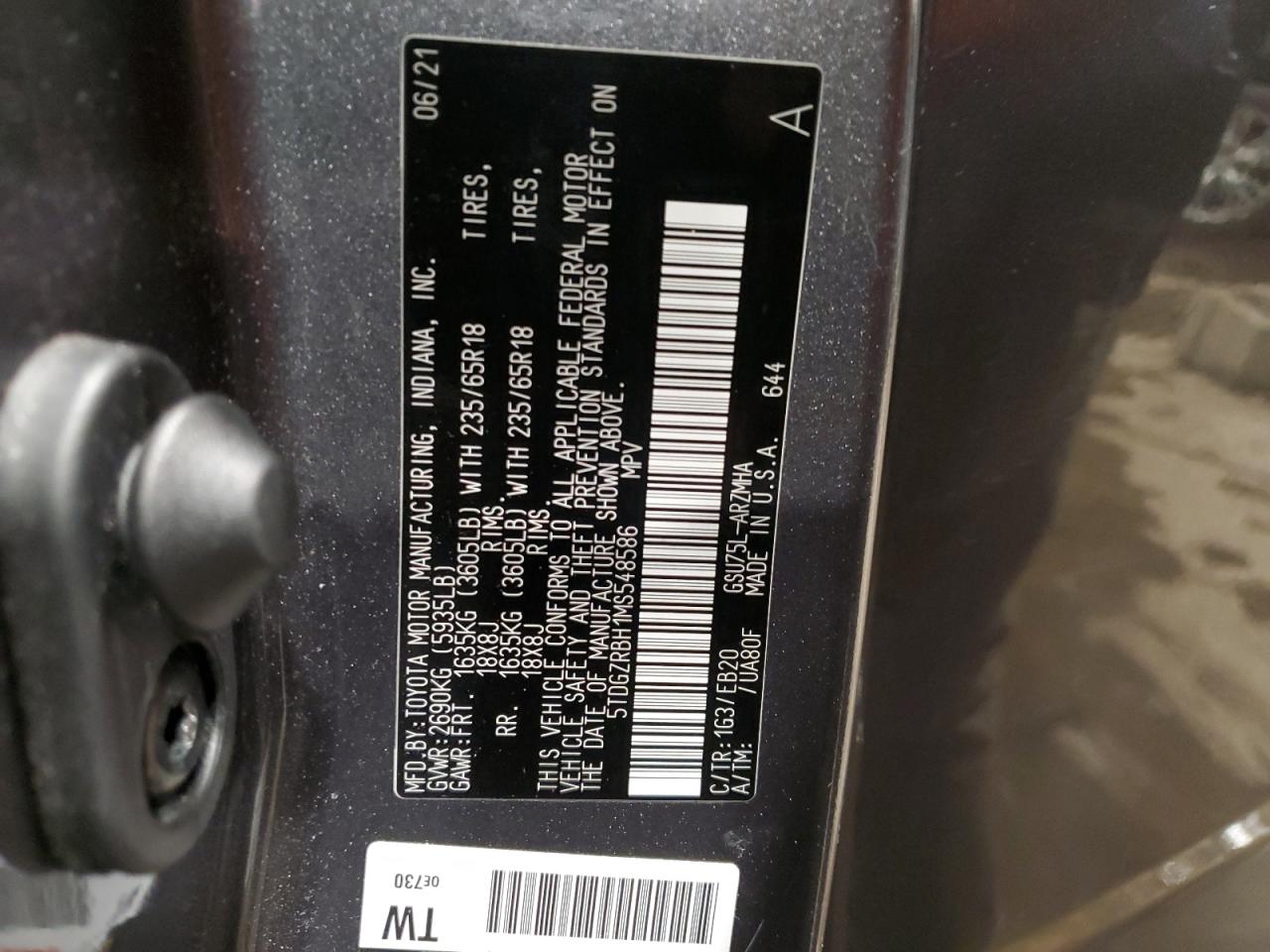 2021 Toyota Highlander - Image 13