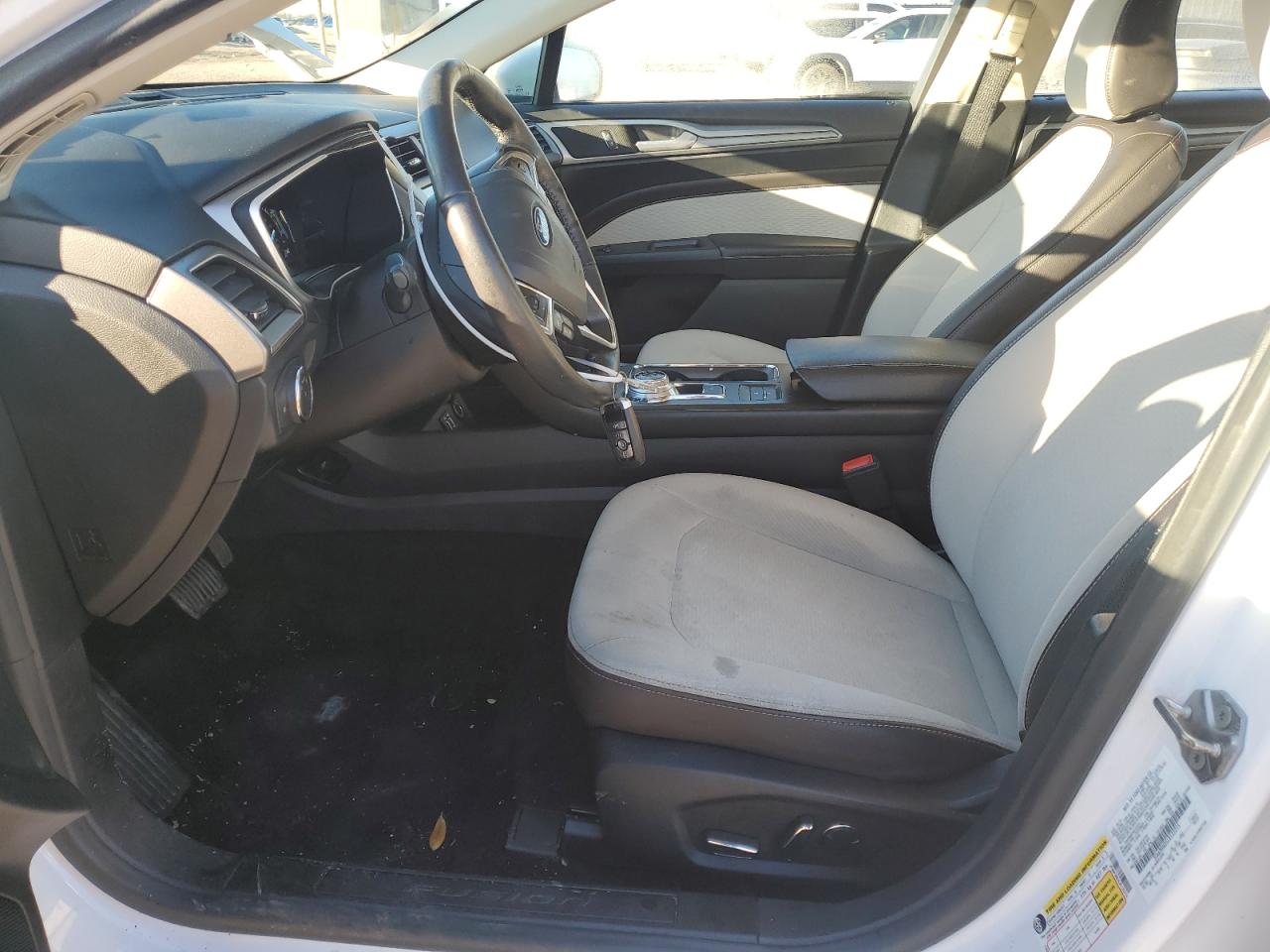2020 Ford Fusion - Image 7