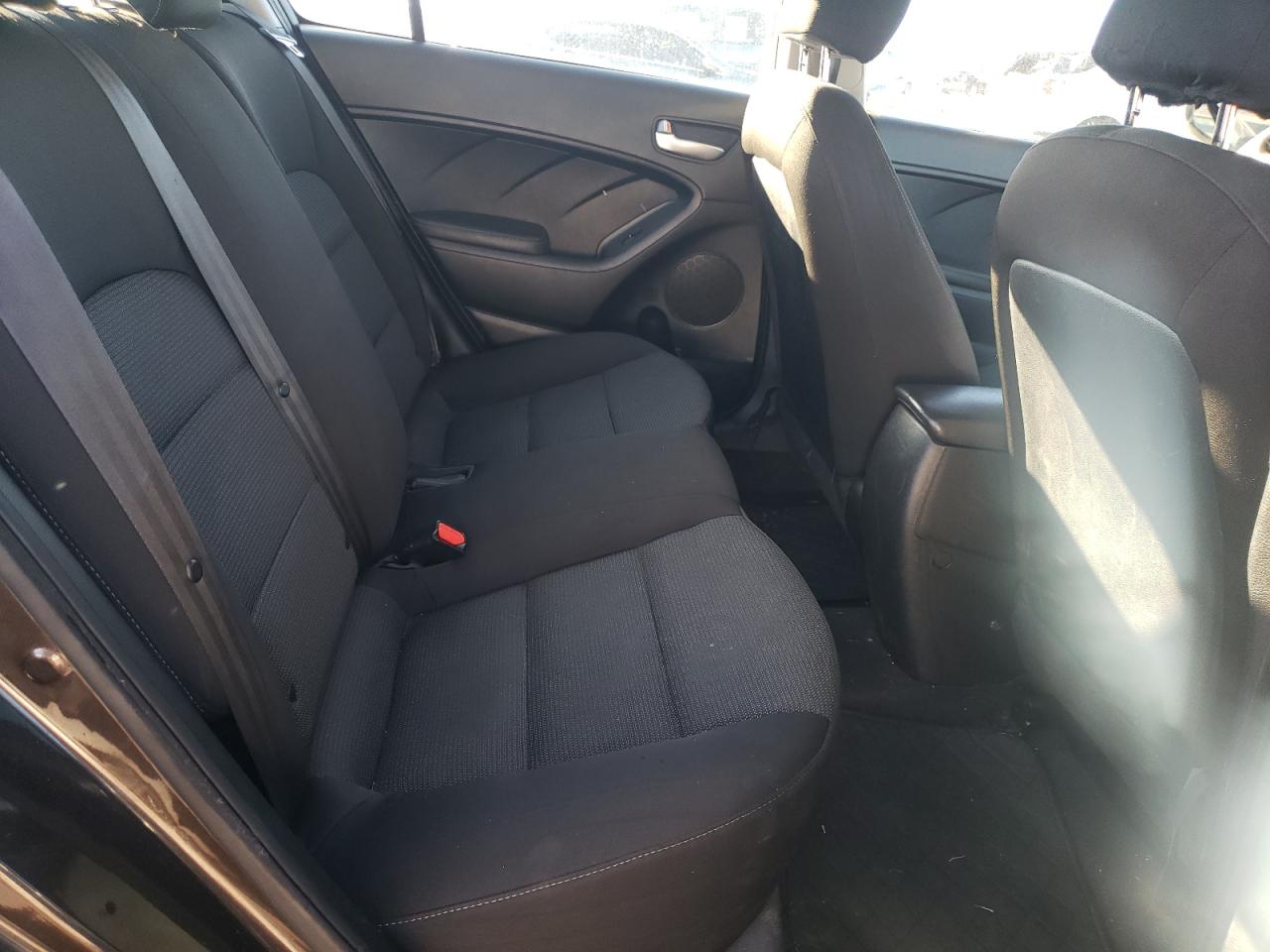 2018 Kia Forte - Image 10