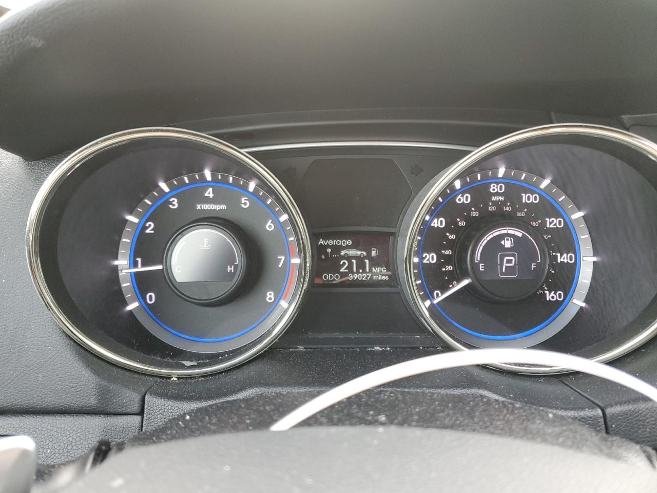 2013 Hyundai Sonata - Image 9