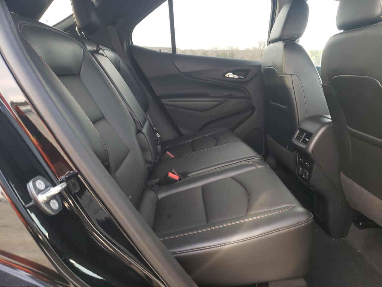 2018 Chevrolet Equinox - Image 11
