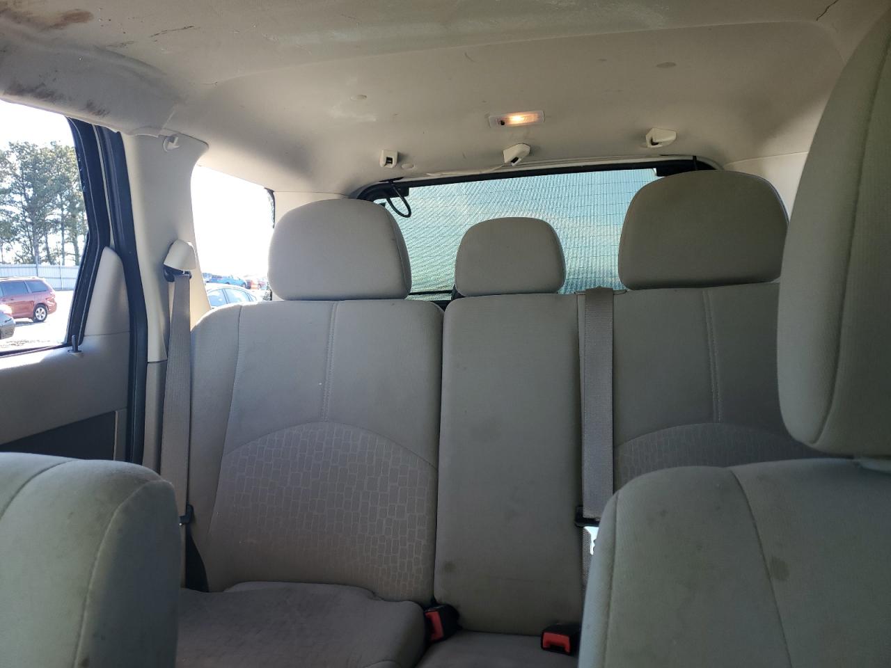 2010 Mercury Mariner - Image 10