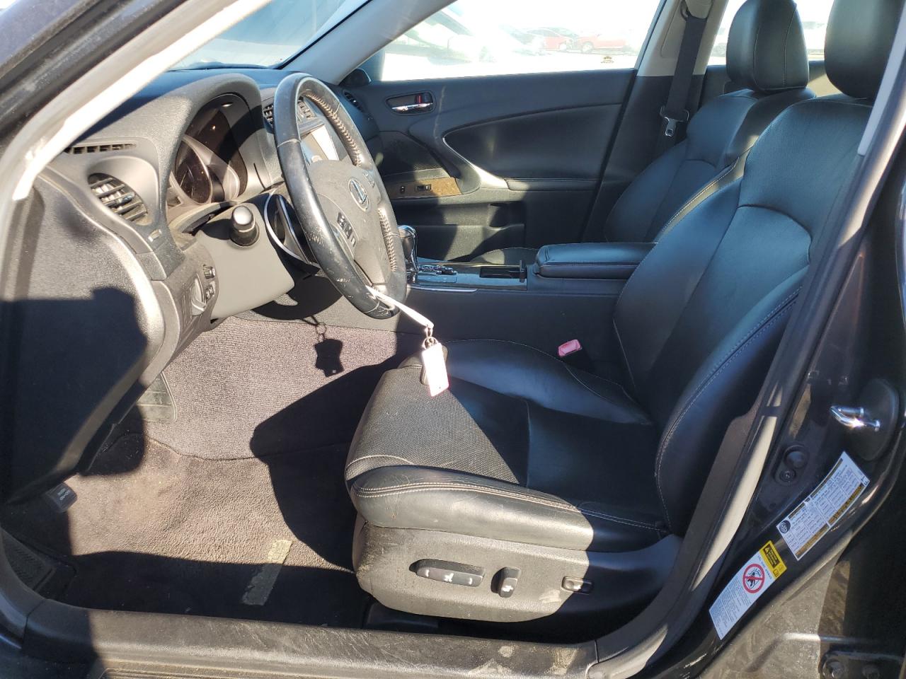 2010 Lexus IS - Image 7