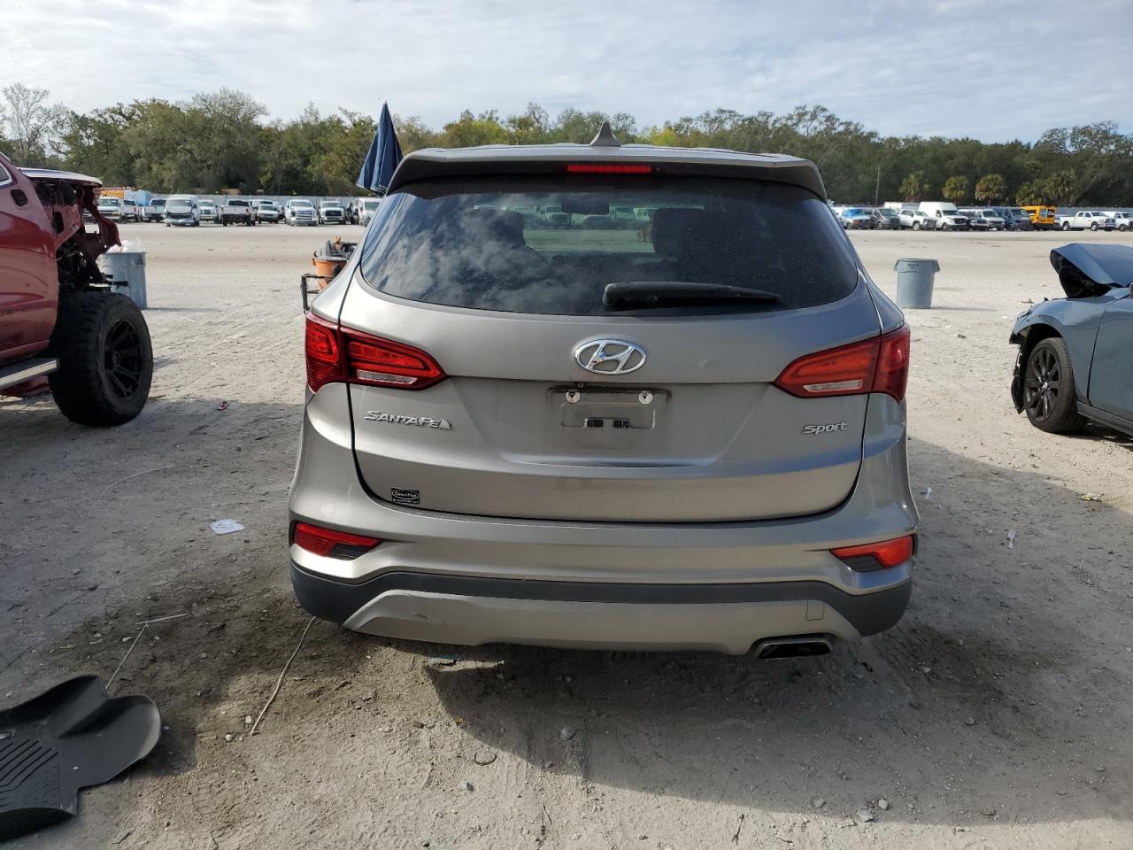 2017 Hyundai Santa Fe - Image 6