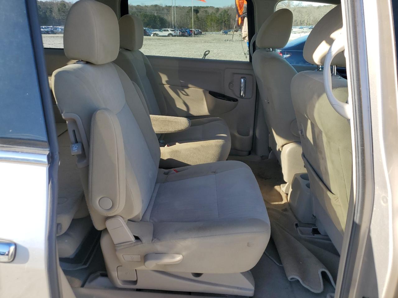 2011 Nissan Quest - Image 11