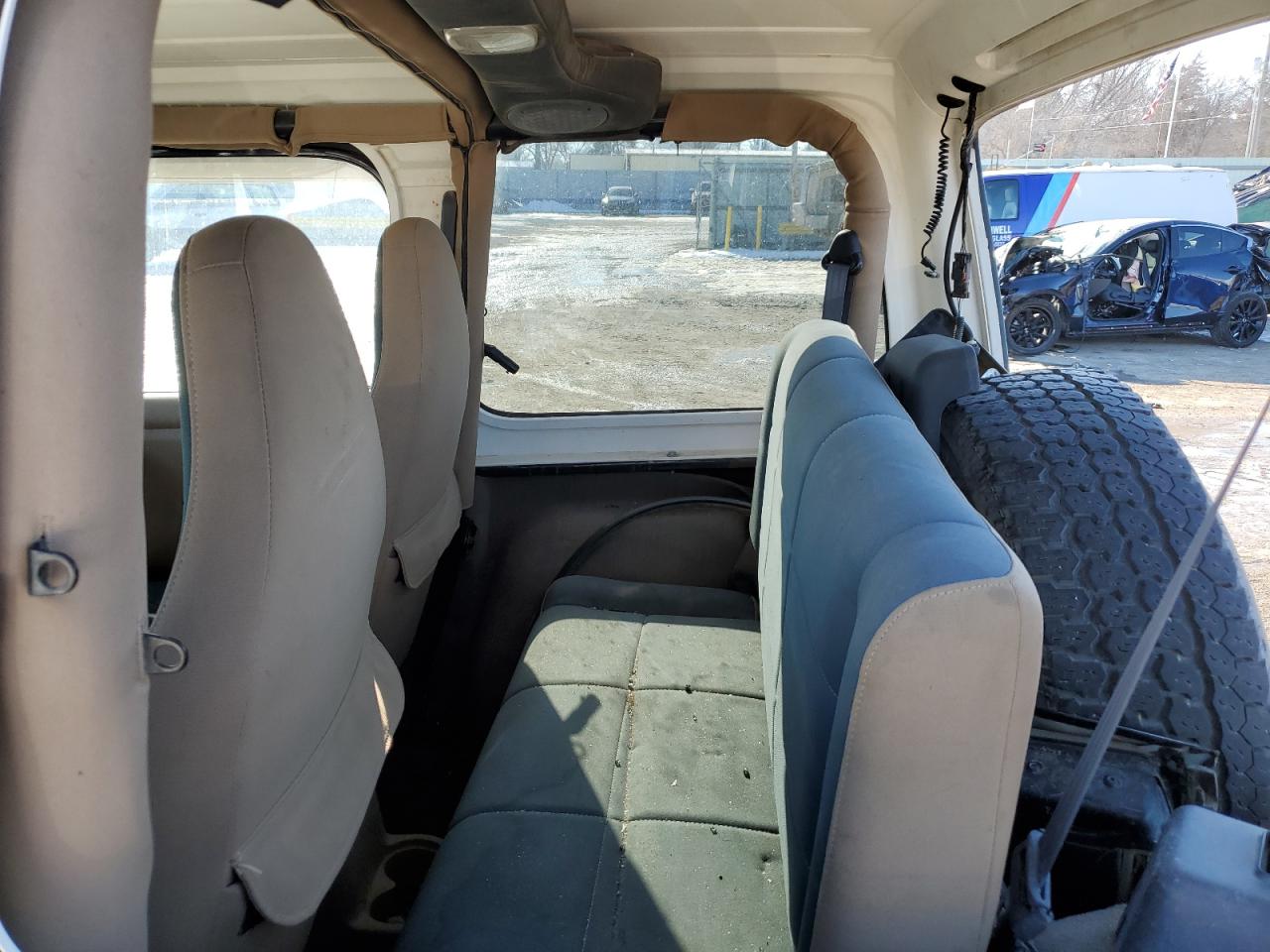 2001 Jeep Wrangler - Image 10