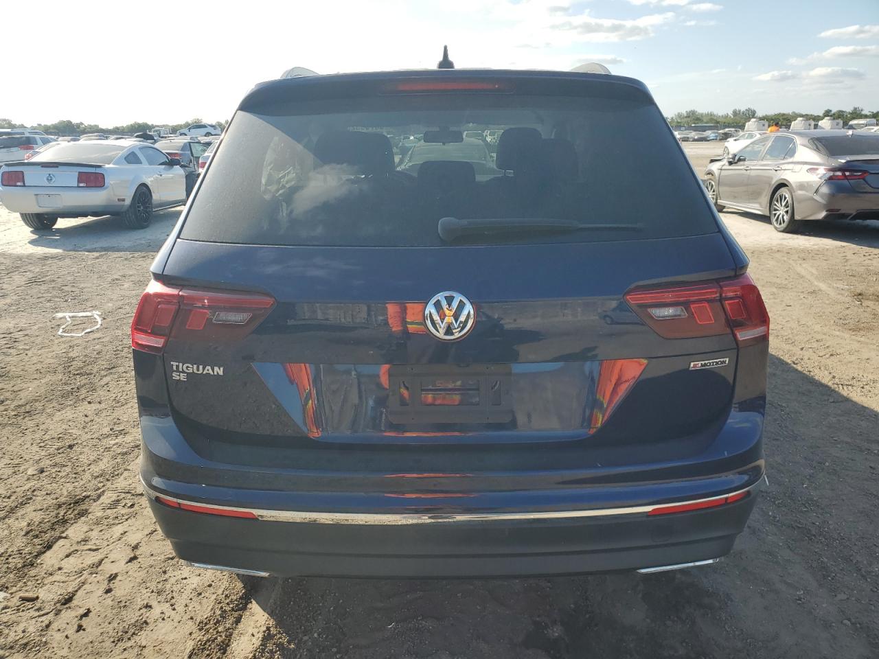 2021 Volkswagen Tiguan - Image 6