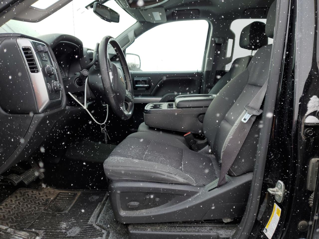 2015 Chevrolet Silverado - Image 7