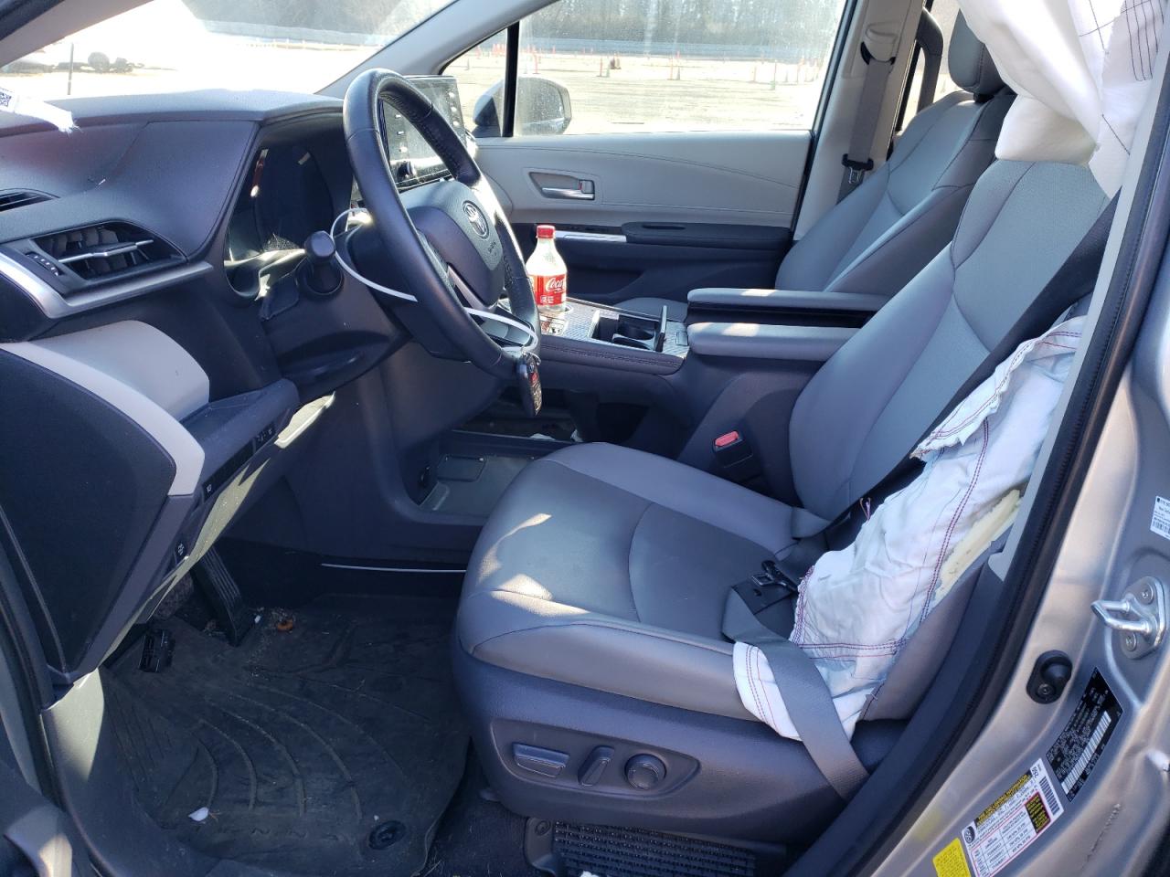 2021 Toyota Sienna - Image 7