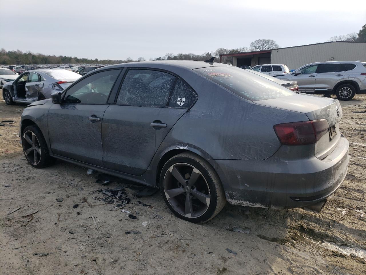 2015 Volkswagen Jetta - Image 2