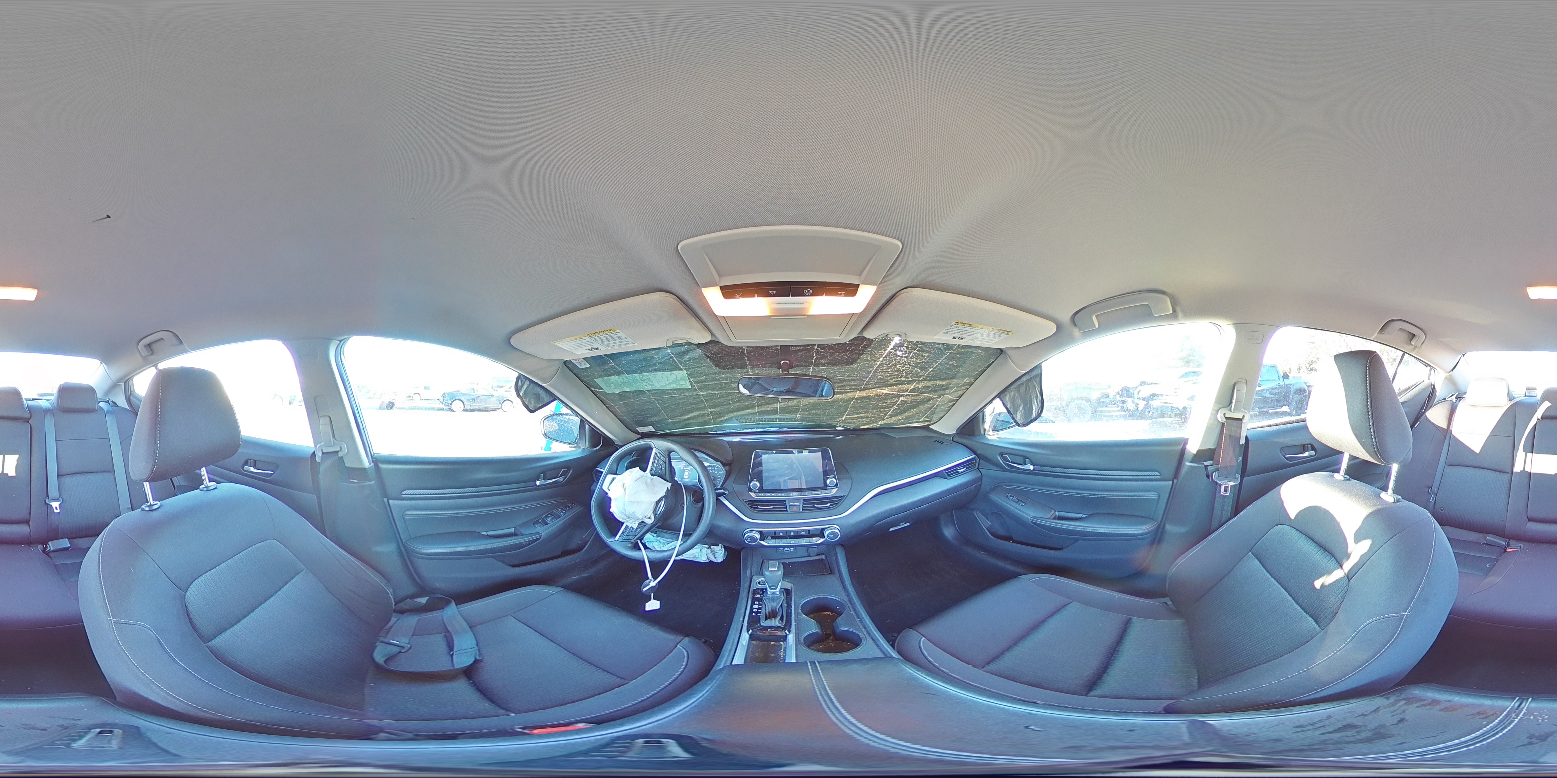 2020 Nissan Altima - Image 13