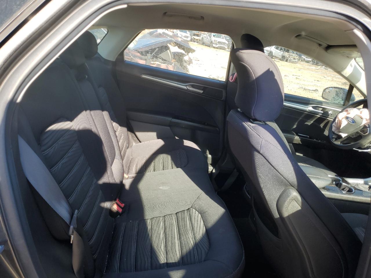 2016 Ford Fusion - Image 11