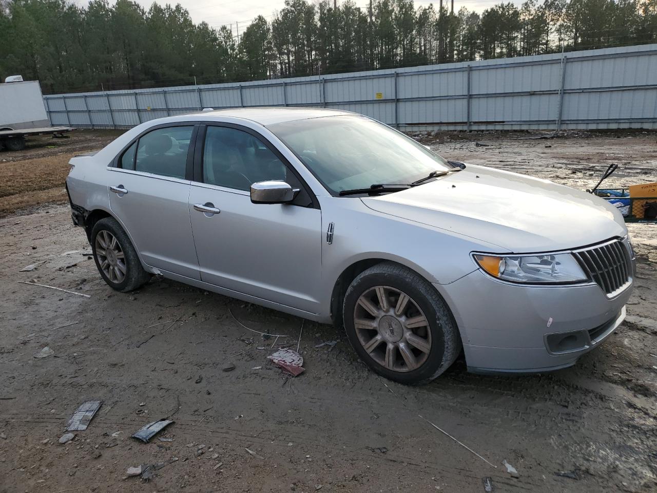 2012 Lincoln MKZ - Image 4
