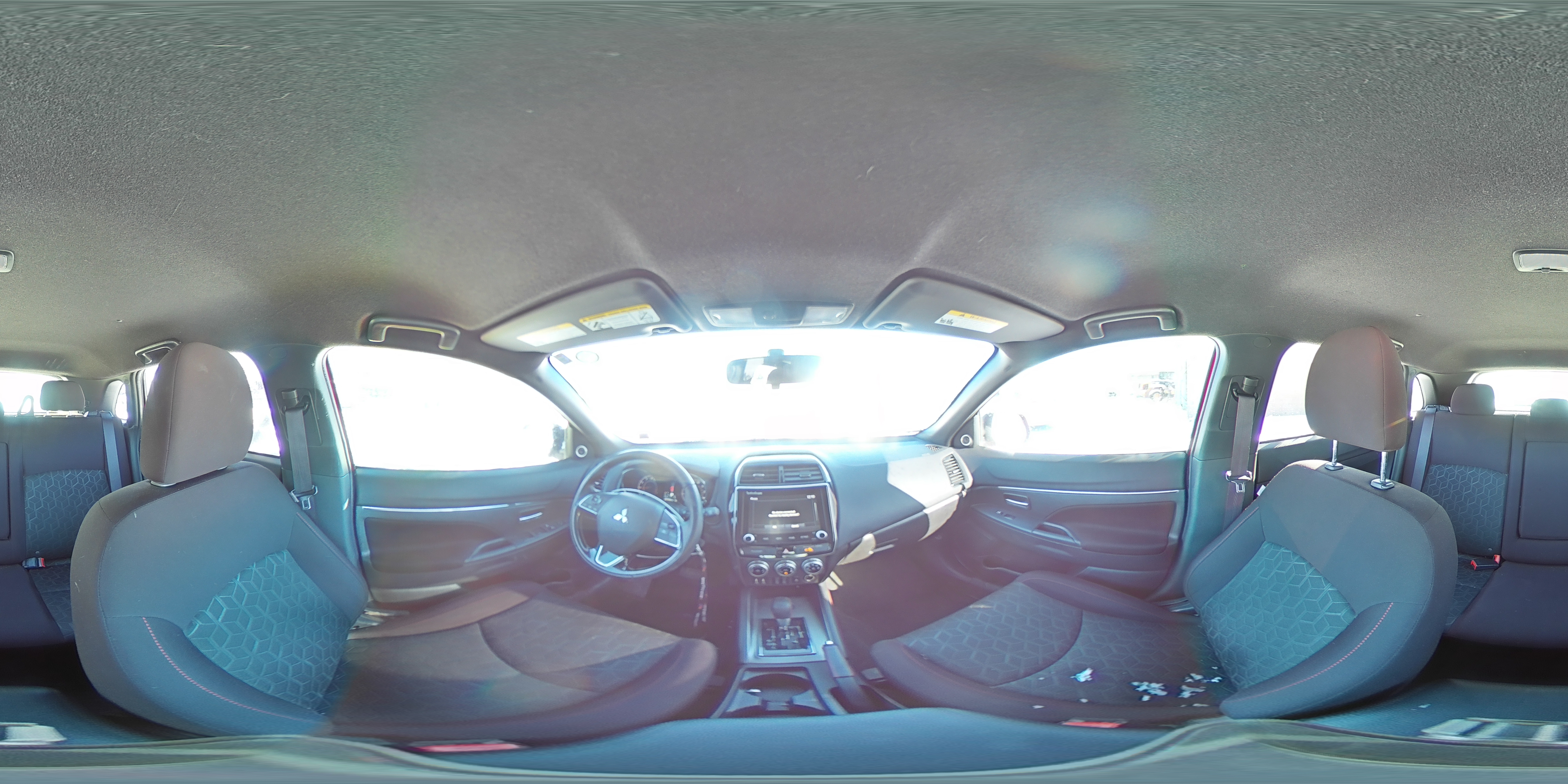 2020 Mitsubishi Outlander - Image 14
