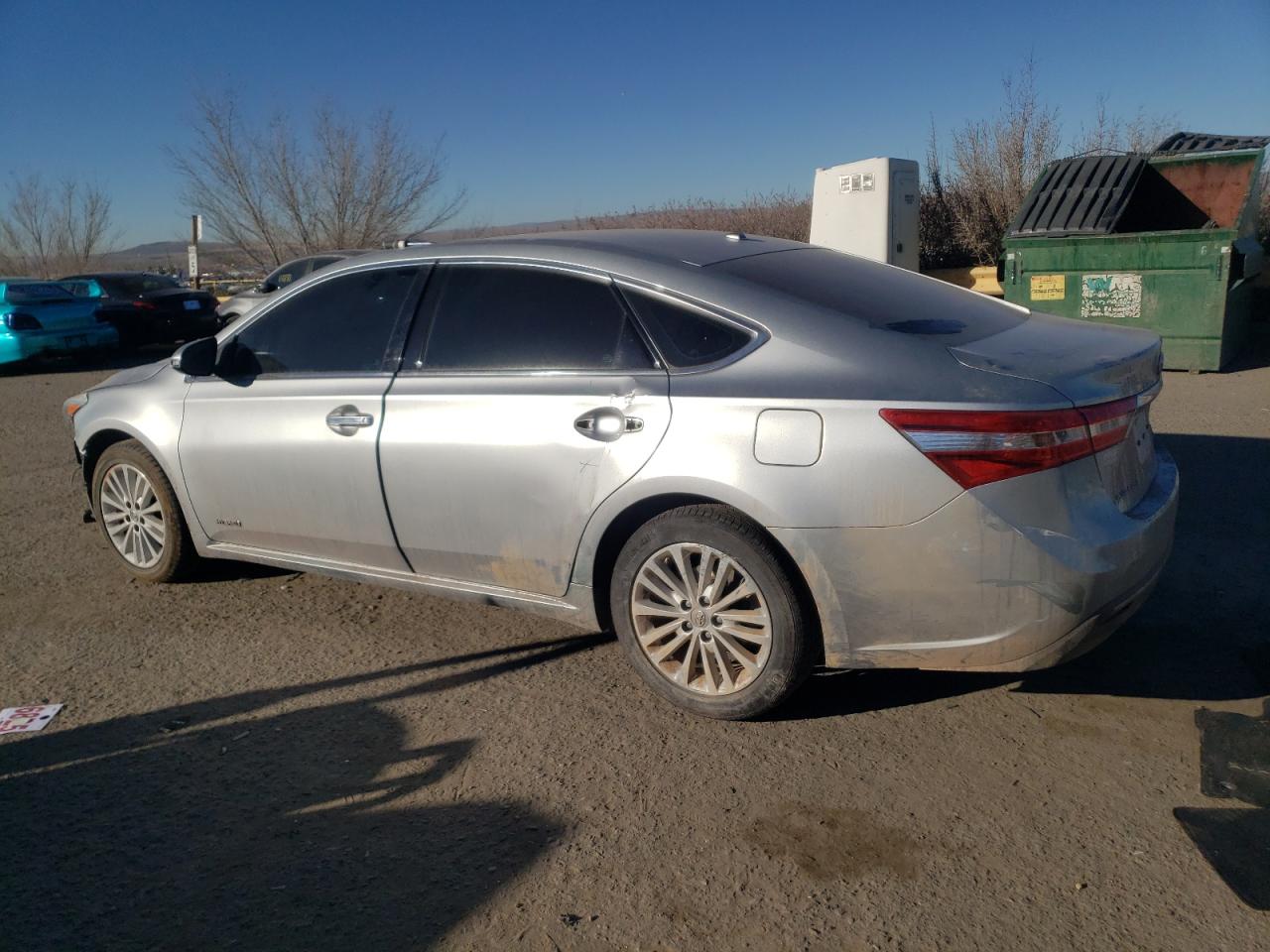 2015 Toyota Avalon - Image 2